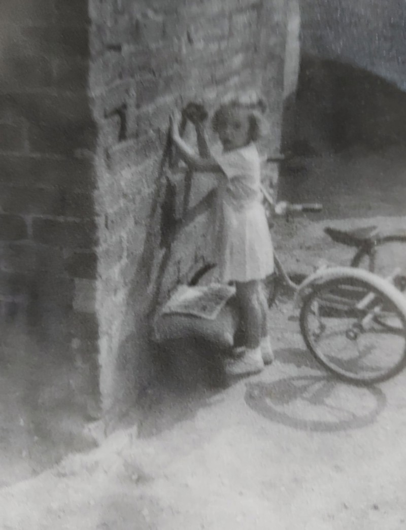 Anne Mcculloch, Respondent, C.1956, Next To The Midden In The Backcourt In Eglington Toll. Courtesy Of Anne Mcculloch image