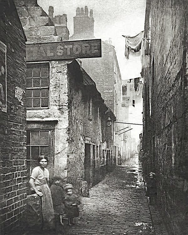 A Glasgow Slum In 1868 image