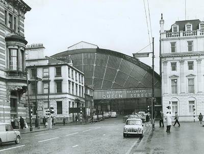 Entrance To Queen Street Station From George Square In 1963. image