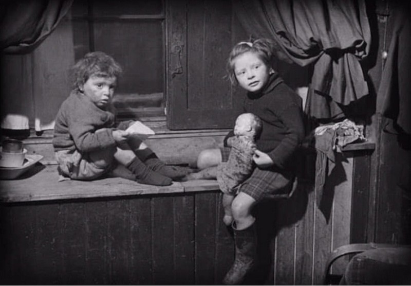 1949 Housing Internal image