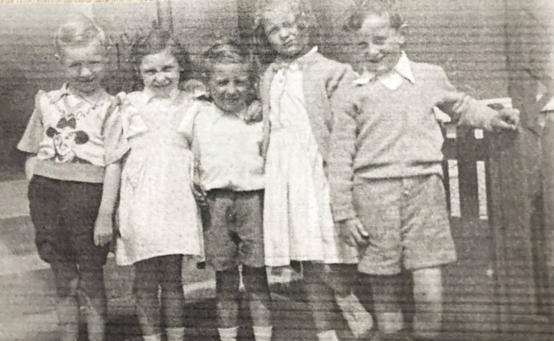 L R Robert Mcgarill, Alison Kelly, Bobby Kelly, Helen Brown, And Bobby Colquhoun, Barlanark Rd. Courtesy Of Annette Mcgarill image
